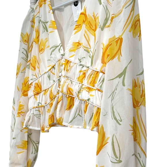 Ferne Boutique White and Yellow Floral Cropped Ruffle Women's Blouse NWT Small - Picture 4 of 9